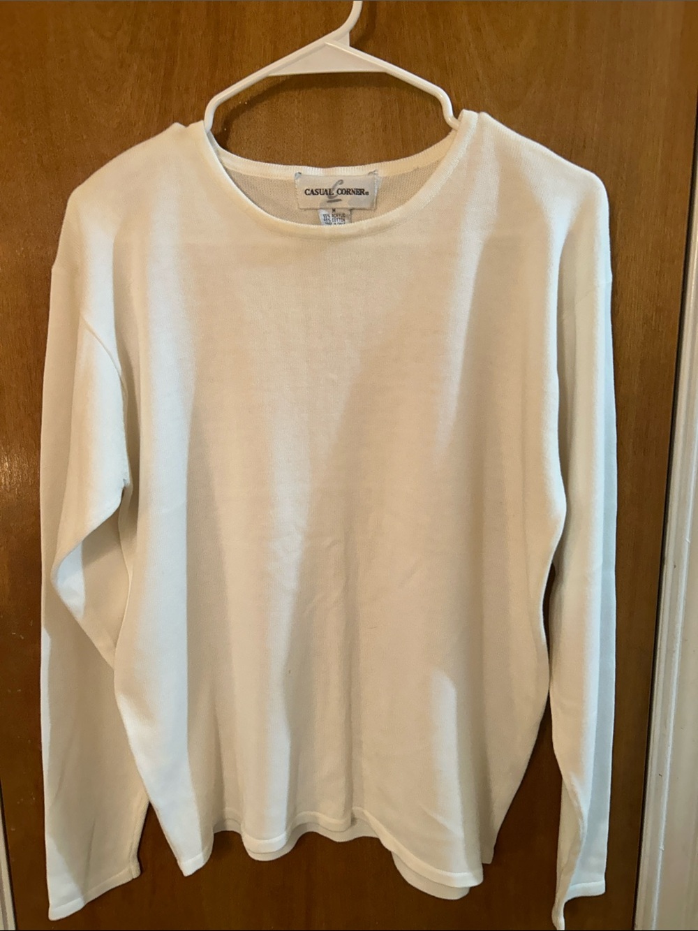 Casual Corner women’s Cream Crewneck Pullover Sweater. Like new. M